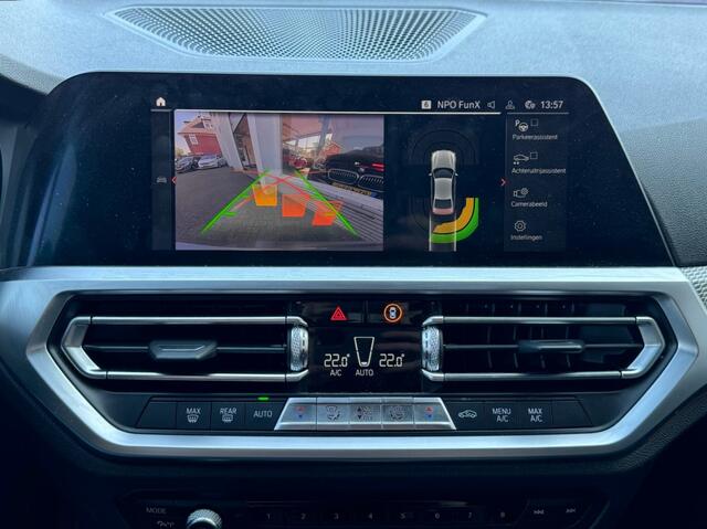 BMW 3-SERIE Verwacht 318I Executive M-sport Navi Camera Pdc