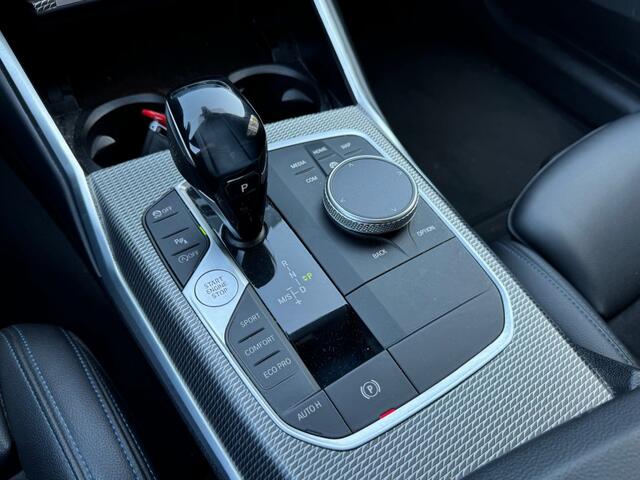 BMW 3-SERIE Verwacht 318I Executive M-sport Navi Camera Pdc