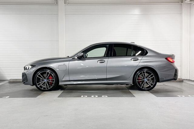 BMW 3-SERIE 320e M-Sport Pro | Travel Pack | Parking Pack | Harman/Kardon | Schuif-/Kanteldak