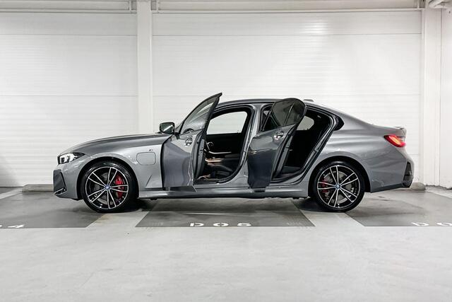 BMW 3-SERIE 320e M-Sport Pro | Travel Pack | Parking Pack | Harman/Kardon | Schuif-/Kanteldak