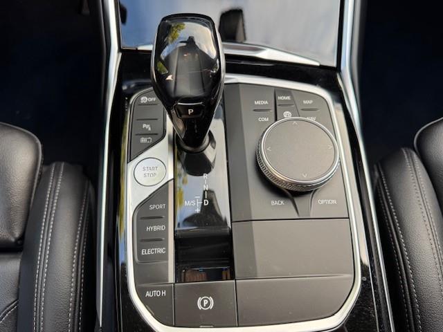 BMW 3-SERIE Touring 330e eDRIVE SPORT EDITION/HUP/VIRTDASH/ACARPLAY/LEER/XENON/NAV