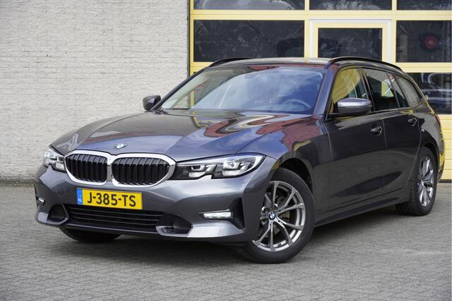 BMW 3-SERIE Touring 320i 184PK! Executive Sport BJ2020 Lmv 17" | Led V+A | Pdc | Navi | Luxe raamlijsten | Luxe dakrailing | Elek. achterklep | Virtual cockpit | Climate control | Cruise control | Sportstoelen | Getint glas