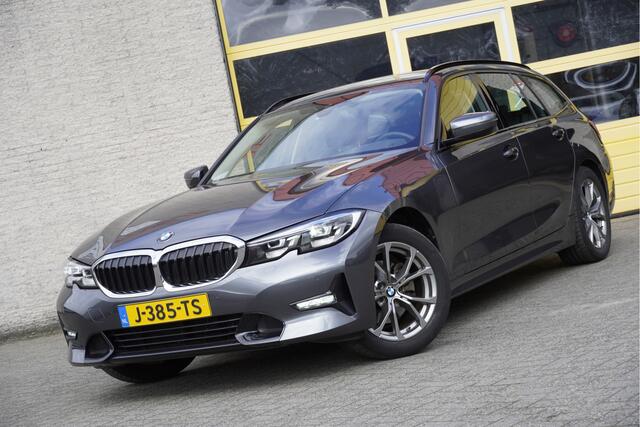 BMW 3-SERIE Touring 320i 184PK! Executive Sport BJ2020 Lmv 17" | Led V+A | Pdc | Navi | Luxe raamlijsten | Luxe dakrailing | Elek. achterklep | Virtual cockpit | Climate control | Cruise control | Sportstoelen | Getint glas