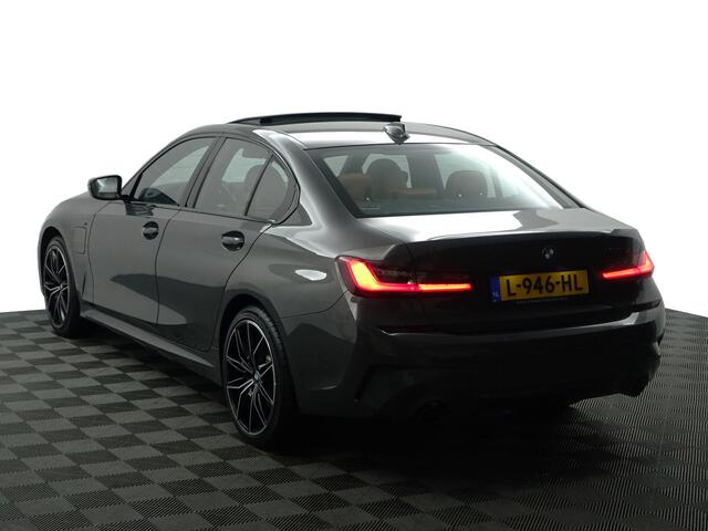 BMW 3-SERIE 330e M Sport Aut- Schuifdak, Harman Kardon, Head Up, Sfeerverlichting, 360 Camera, Carplay