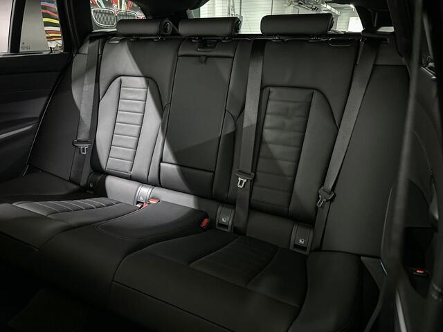 BMW 3-SERIE Touring 320e M-Sport | Travel Pack | Harman/Kardon | Schuif-/Kanteldak | Comfort Acces