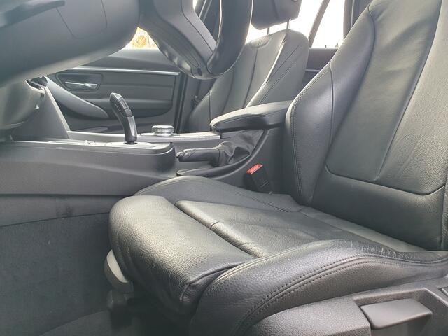 BMW 3-SERIE Touring 318i M Sport Corporate Lease PANO/LEDER/STOELVERW/NAVI/CRUISE/CLIMA