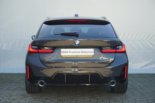 BMW 3-SERIE Touring 320i M Sport / Trekhaak / Hifi / Stoel- en Stuurverwarming / Comfort Acces / Panorama Dak