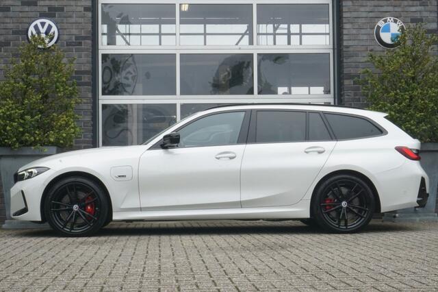 BMW 3-SERIE TOURING 330E XDRIVE LCi - M SPORT - LEDER - PANO - EL. TREKH.
