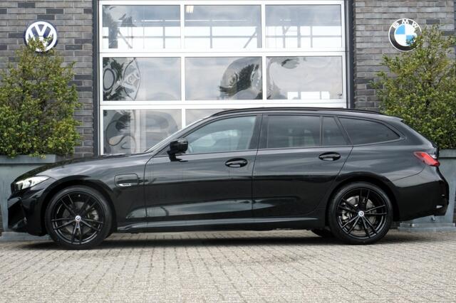 BMW 3-SERIE TOURING 330E LCI XDRIVE M-SPORT - LEDER - PANO - AMBIENTE