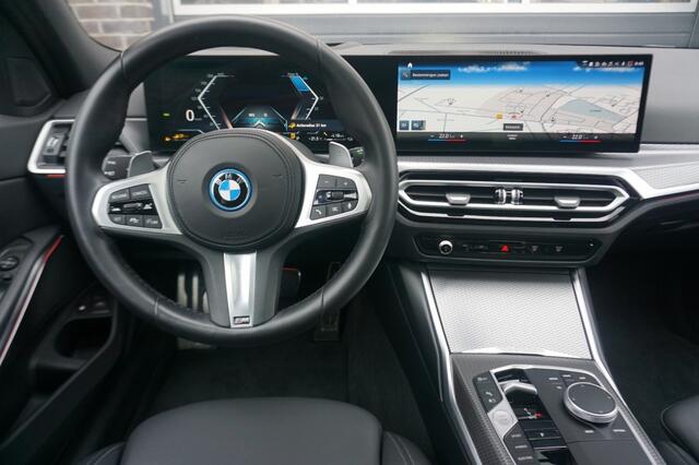 BMW 3-SERIE TOURING 330E LCI XDRIVE M-SPORT - LEDER - PANO - AMBIENTE