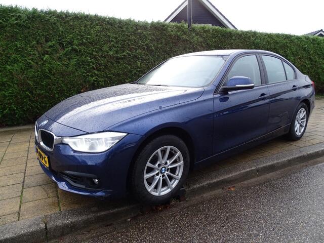 BMW 3-SERIE 318I EXECUTIVE-Automaat-Navi-Media-Pdc-Blth-Cruise-Clima