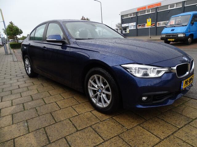 BMW 3-SERIE 318I EXECUTIVE-Automaat-Navi-Media-Pdc-Blth-Cruise-Clima