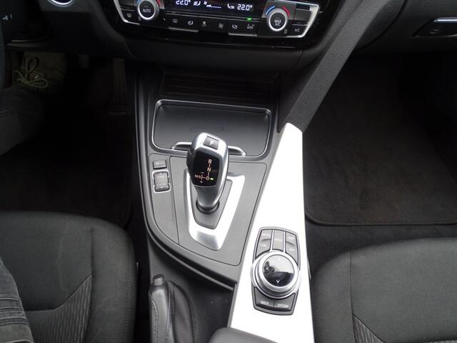 BMW 3-SERIE 318I EXECUTIVE-Automaat-Navi-Media-Pdc-Blth-Cruise-Clima