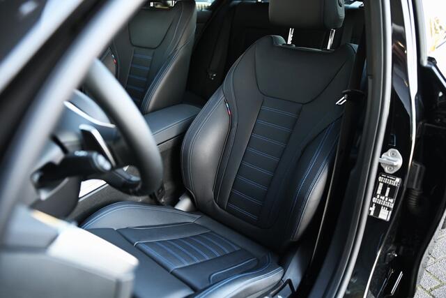 BMW 3-SERIE 318i M Sport Automaat / Schuif-kanteldak / Trekhaak / Sportstoelen / Parking Assistant / M Sportonderstel / Stoelverwarming