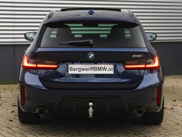 BMW 3-SERIE Touring 318i M-Sport - Pano - Trekhaak - ACC - Widescreen - Hifi