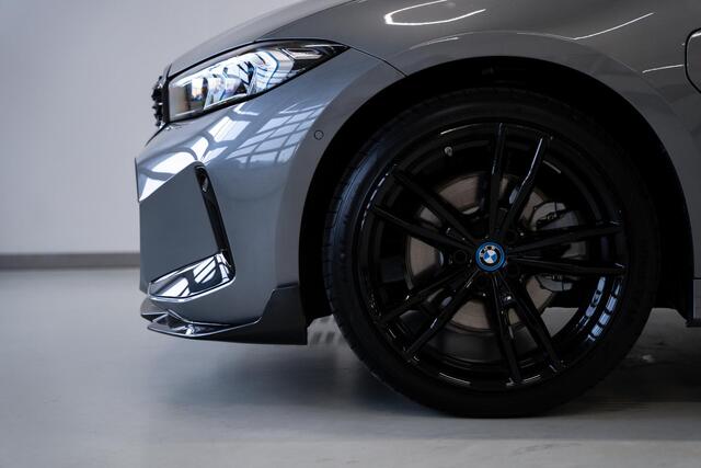 BMW 3-SERIE Sedan 320e M Sportpakket M Performance Aut.