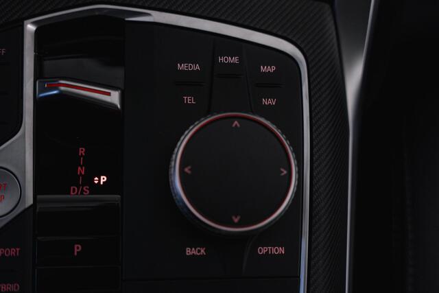 BMW 3-SERIE Sedan 320e M Sportpakket M Performance Aut.