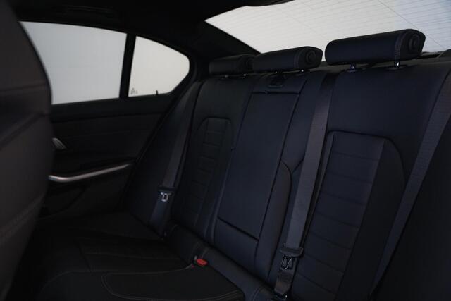 BMW 3-SERIE Sedan 320e M Sportpakket M Performance Aut.