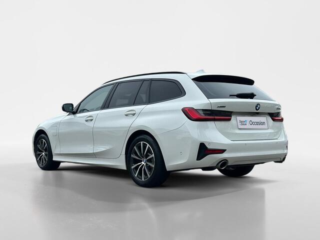 BMW 3-SERIE Touring 330e xDrive High Executive | HEAD UP | CAMERA | TREKHAAK | LED | PANO |