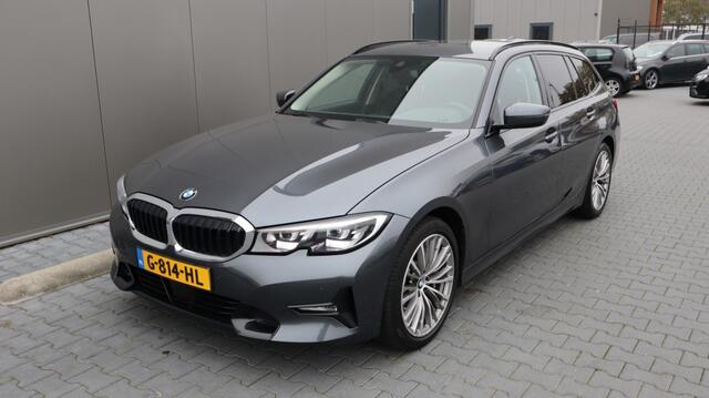 BMW 3-SERIE 330i | 256PK | Adaptieve cruise | M Sport stuur | Sportline