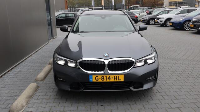 BMW 3-SERIE 330i | 256PK | Adaptieve cruise | M Sport stuur | Sportline