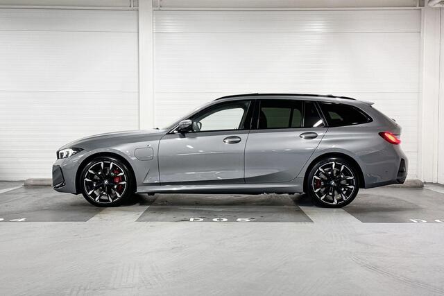 BMW 3-SERIE Touring 330e | M-Sport Pro | Innovation Pack | Comfort Pack | Driving Assitant Professional | Harman/Kardon | Panoramadak | Comfort Access