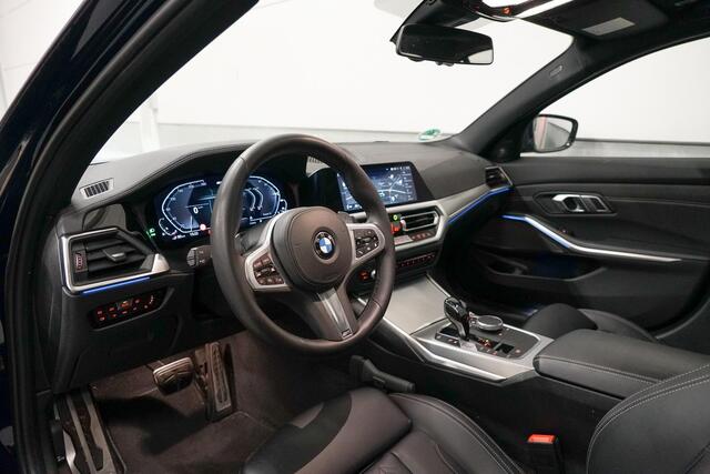 BMW 3-SERIE 330e M-Sport | Schuifdak | Harman Kardon | Elektr. Trekhaak