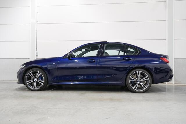 BMW 3-SERIE 330e M-Sport | Schuifdak | Harman Kardon | Elektr. Trekhaak