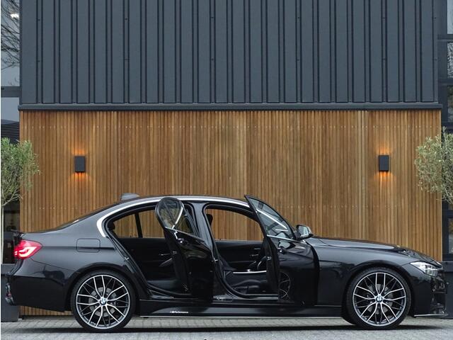 BMW 3-SERIE 330e 252PK / M-Sport / M-Performace / LED / 2018 /