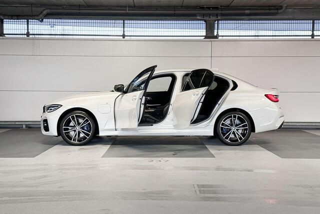 BMW 3-SERIE Sedan 330e xDrive Business Edition Plus