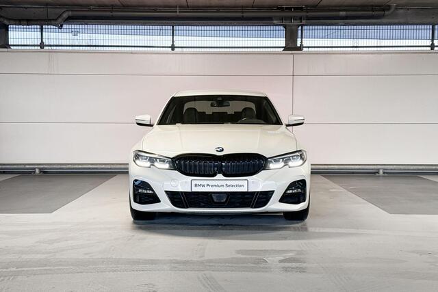 BMW 3-SERIE Sedan 330e xDrive Business Edition Plus