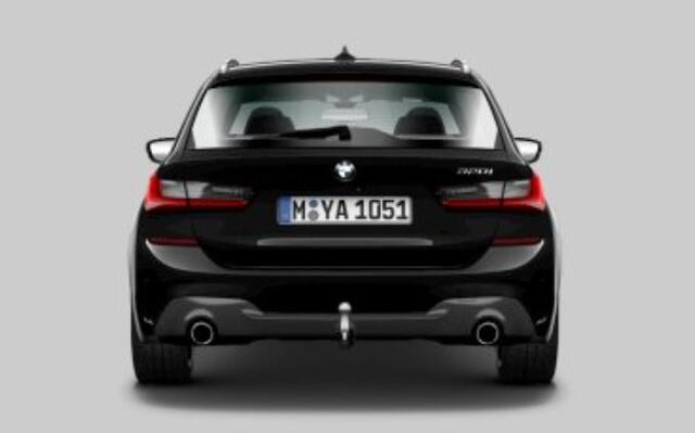 BMW 3-SERIE Touring 320i High Executive Edition M Sport - Trekhaak - Panoramadak - Parking Assistant - Head up - Elektrisch verwarmde voorstoelen - Automatisch dimmende binnen/buitenspiegel - Led mistlampen