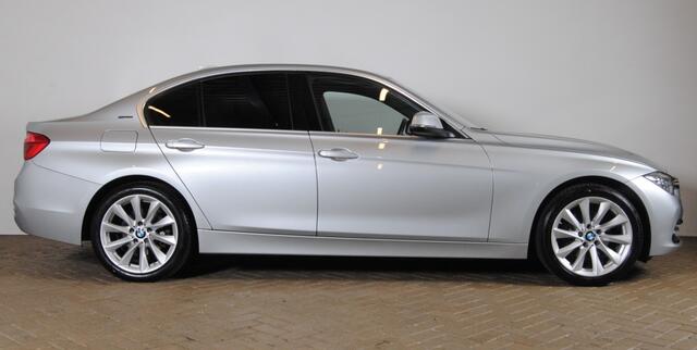 BMW 3-SERIE 330e Sport