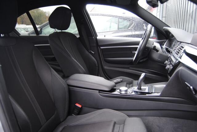 BMW 3-SERIE 330e Sport