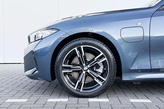 BMW 3-SERIE Touring 330e xDrive