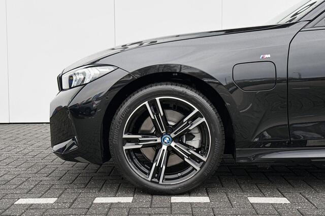 BMW 3-SERIE Sedan 320e