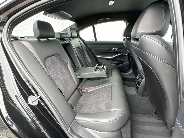 BMW 3-SERIE Sedan 320e