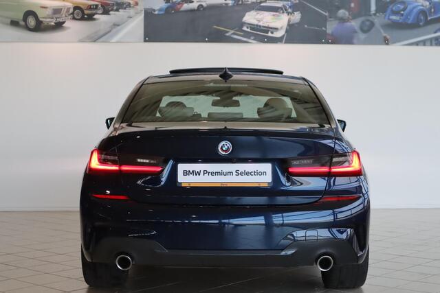 BMW 3-SERIE Sedan 320e Business Edition Plus | M Sportpakket | 19'' BMW Individual | Schuif-kantel dak