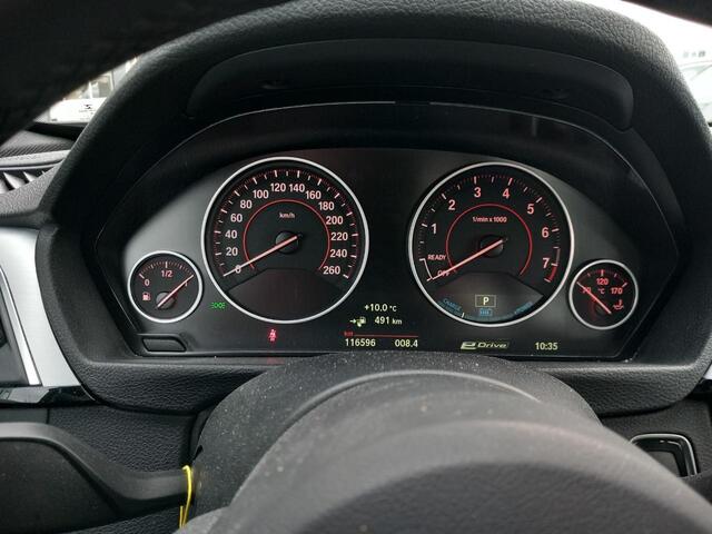 BMW 3-SERIE 330e Edition M Sport Shadow Executive | Navi | Stoelverwarming | Climate Control | Leder | Parkeersensoren | Apple CarPlay & Android Auto |