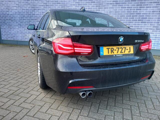 BMW 3-SERIE 330e Edition M Sport Shadow Executive | Navi | Stoelverwarming | Climate Control | Leder | Parkeersensoren | Apple CarPlay & Android Auto |