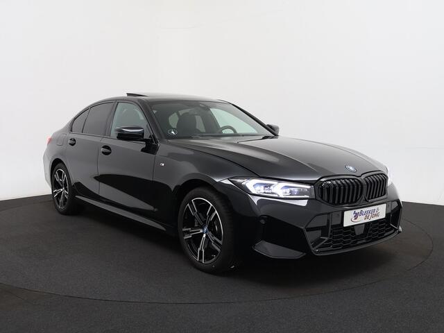 BMW 3-SERIE 330e M-Sport 292PK | Panoramadak | Adaptieve LED | Camera | Adapt. Cruise | HIFI 07-2024 7.363 KM