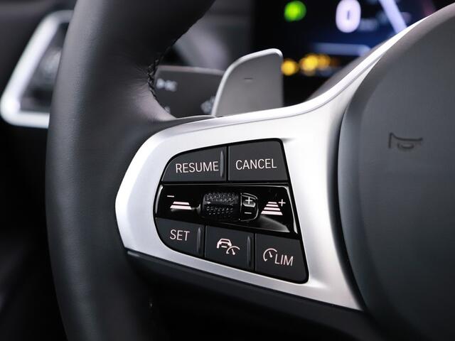 BMW 3-SERIE 330e M-Sport 292PK | Panoramadak | Adaptieve LED | Camera | Adapt. Cruise | HIFI 07-2024 7.363 KM