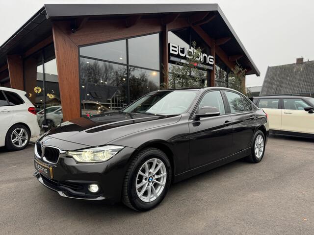 BMW 3-SERIE 318i Exe | Led | Navi | PDC