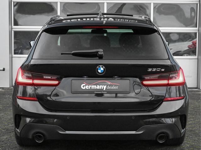 BMW 3-SERIE Touring 330e M-Sport Pano Laser H&K Head-Up 19-Inch Zetels+Memo VOL!