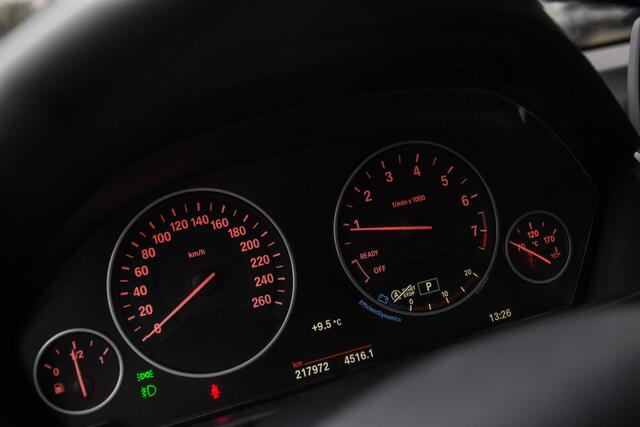 BMW 3-SERIE Touring 318i Centennial Executive