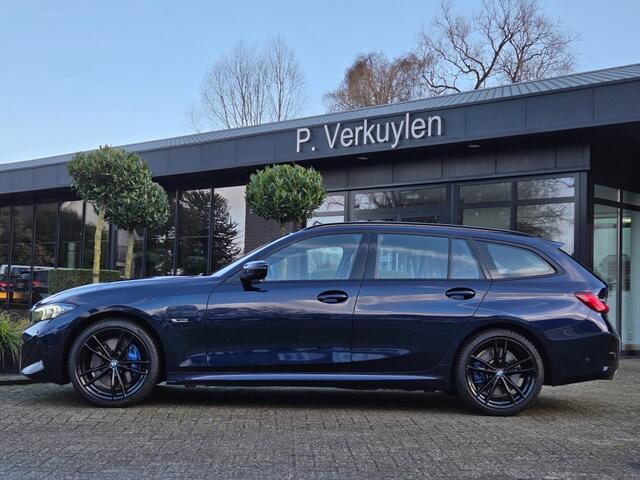 BMW 3-SERIE 330E M SPORT LCI I PANORAMA I 19 INCH I MEMORY STOELEN I