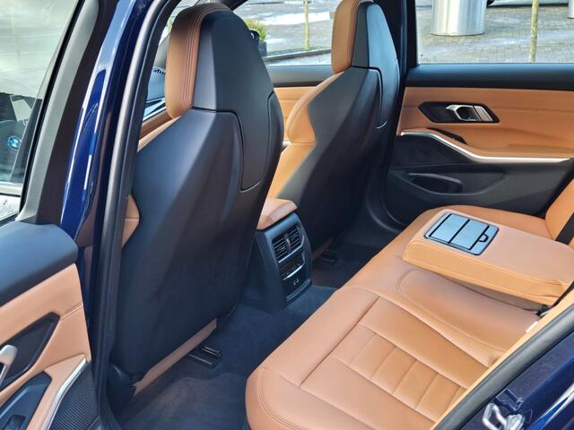 BMW 3-SERIE 330E M SPORT LCI I PANORAMA I 19 INCH I MEMORY STOELEN I