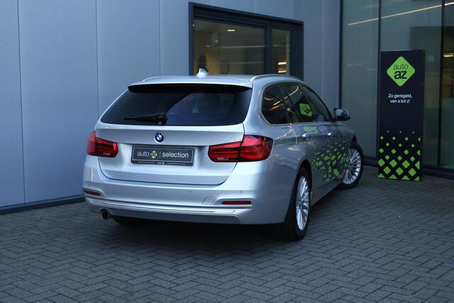 BMW 3-SERIE Touring 318i Luxury Edition / Navi Prof / Stoelverwarming / LED