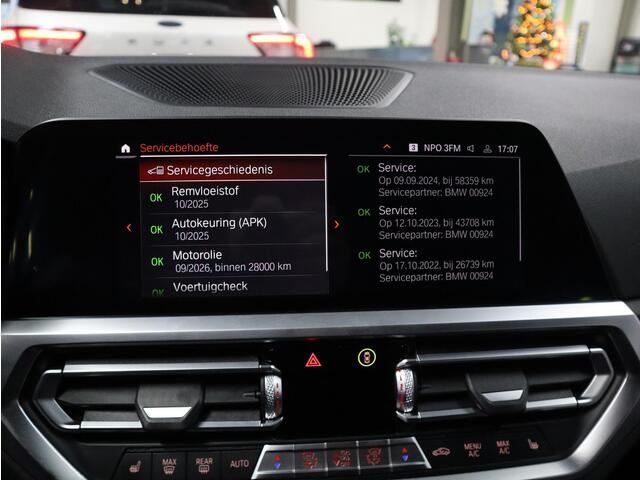 BMW 3-SERIE Touring 330i xDrive High Executive