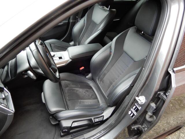 BMW 3-SERIE 318I M-Sport pakket Automaat